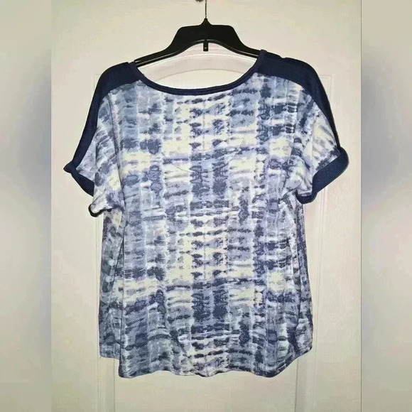 Lucky Brand Tops - Womens Lucky Brand, xxl super soft tee in great condition!!!